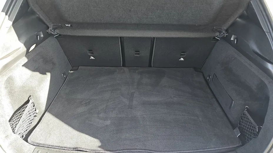 MERCEDES-BENZ EQA EQA 300 66.5kWh 4-Matic Progressive