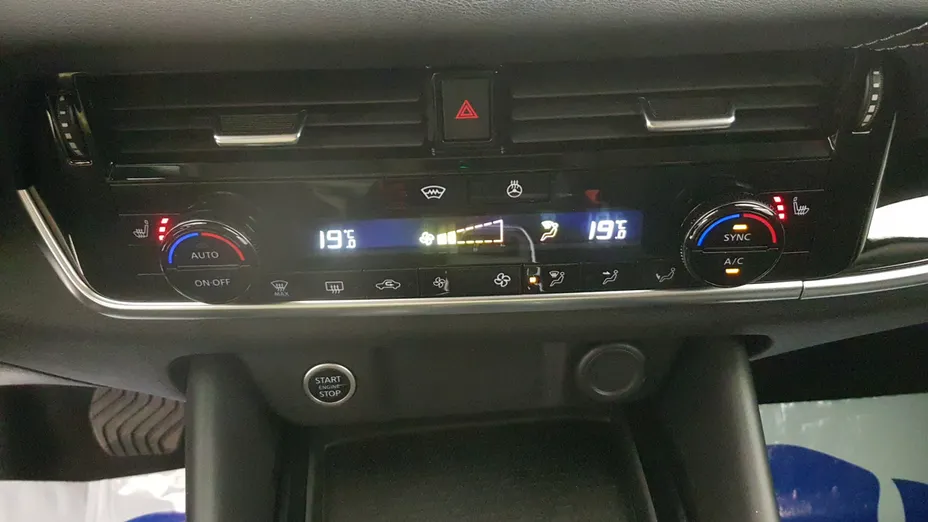 NISSAN Qashqai Qashqai 1.3 DIG-T mHEV N-Connecta Xtronic