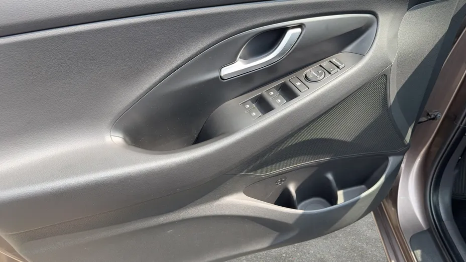 HYUNDAI i30 i30 1.0 T-GDI Smart