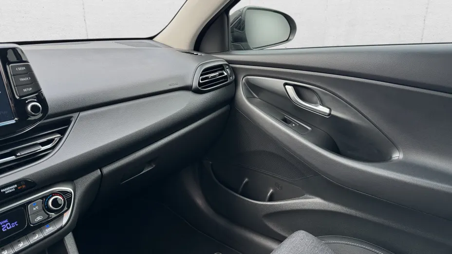 HYUNDAI i30 i30 1.0 T-GDI Smart