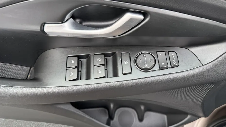 HYUNDAI i30 i30 1.0 T-GDI Smart