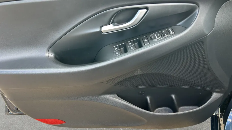 HYUNDAI i30 i30 1.0 T-GDI Smart