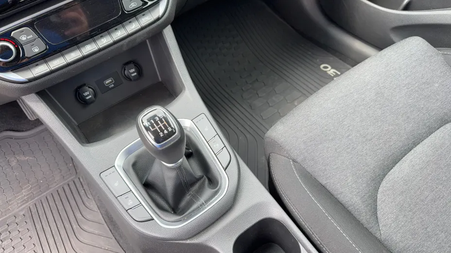 HYUNDAI i30 i30 1.0 T-GDI Smart