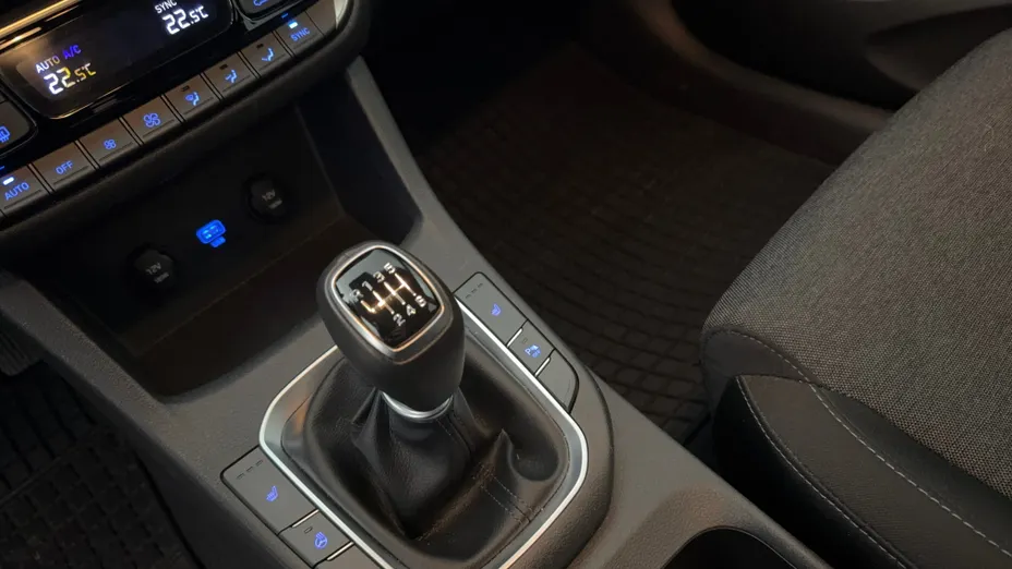 HYUNDAI i30 i30 1.0 T-GDI Smart