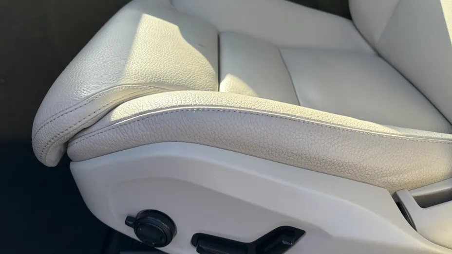 VOLVO XC60 XC60 B4 D AWD Plus Dark aut