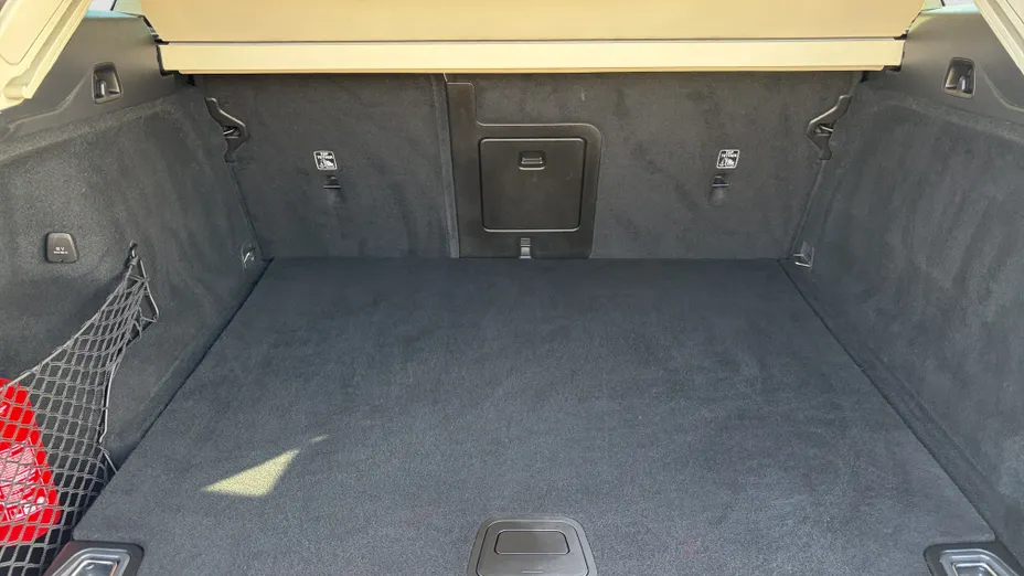 VOLVO XC60 XC60 B4 D AWD Plus Dark aut
