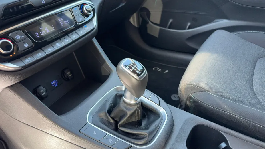 HYUNDAI i30 i30 1.0 T-GDI Smart