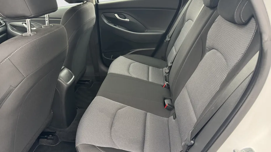 HYUNDAI i30 i30 1.0 T-GDI Modern