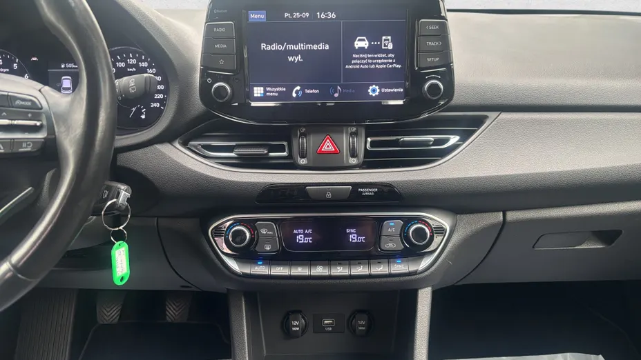 HYUNDAI i30 i30 1.0 T-GDI Smart