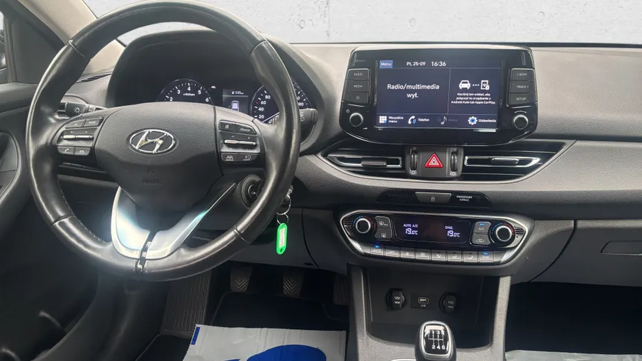 HYUNDAI i30 i30 1.0 T-GDI Smart