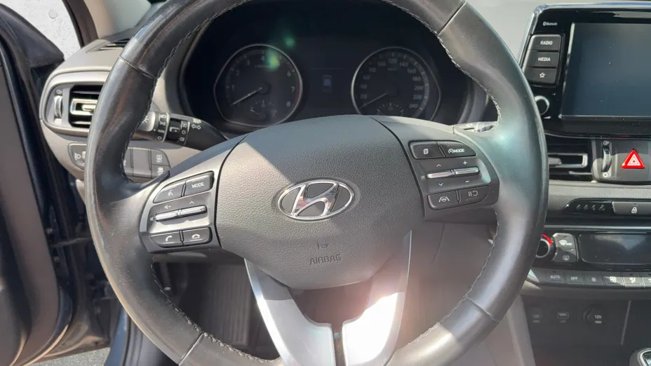HYUNDAI i30 i30 1.0 T-GDI Smart