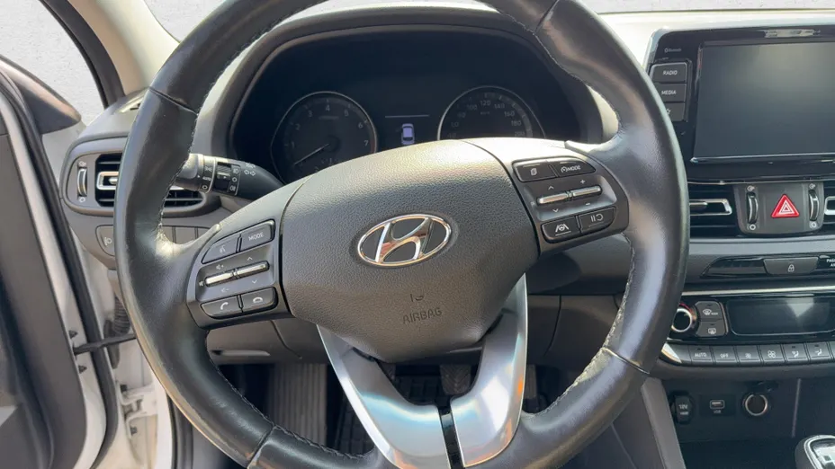 HYUNDAI i30 i30 1.0 T-GDI Smart
