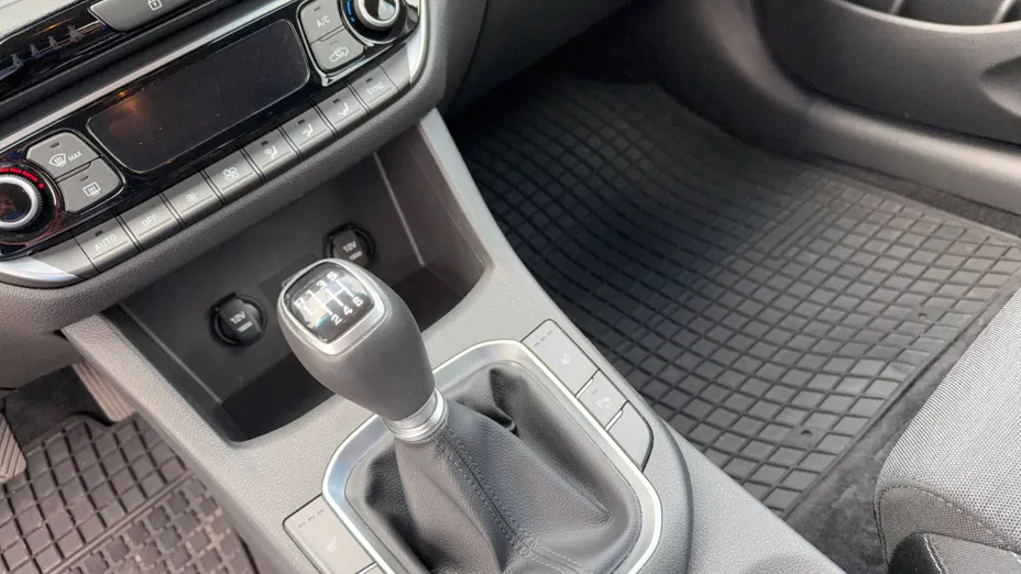HYUNDAI i30 i30 1.0 T-GDI Smart