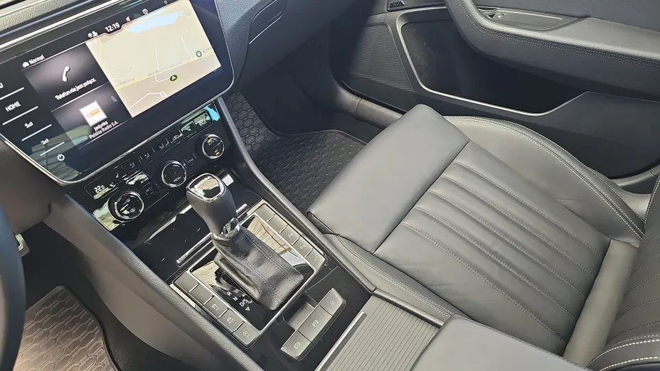 SKODA Superb Superb 2.0 TSI L&K DSG