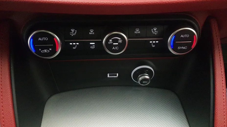 ALFA ROMEO Stelvio Stelvio 2.0 Turbo Veloce Q4 aut