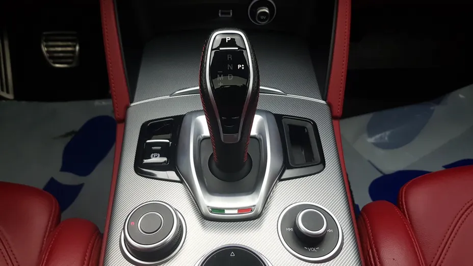 ALFA ROMEO Stelvio Stelvio 2.0 Turbo Veloce Q4 aut