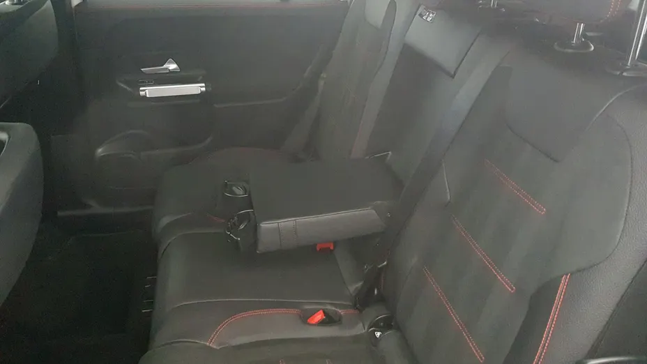 MERCEDES-BENZ GLB GLB 200 4-Matic AMG Line 8G-DCT