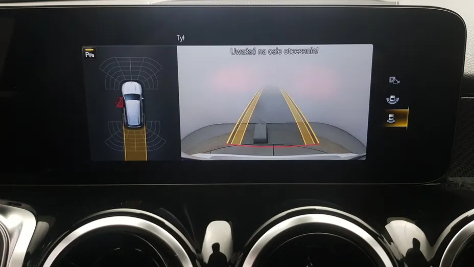 MERCEDES-BENZ GLB GLB 200 4-Matic AMG Line 8G-DCT