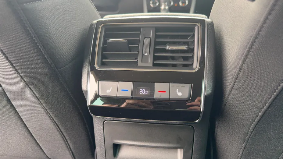 SKODA Superb Superb 2.0 TDI SCR Style DSG