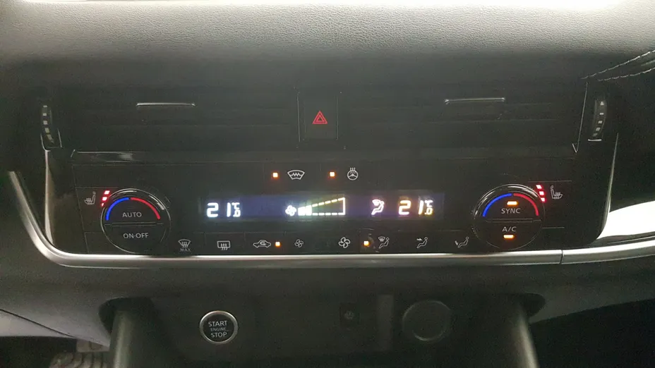 NISSAN Qashqai Qashqai 1.3 DIG-T mHEV N-Connecta Xtronic