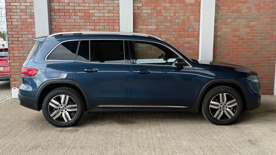 MERCEDES-BENZ EQB EQB 300 66.5kWh 4-Matic Progressive 7os.