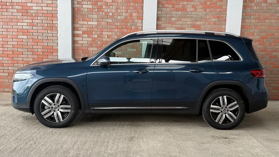 MERCEDES-BENZ EQB EQB 300 66.5kWh 4-Matic Progressive 7os.