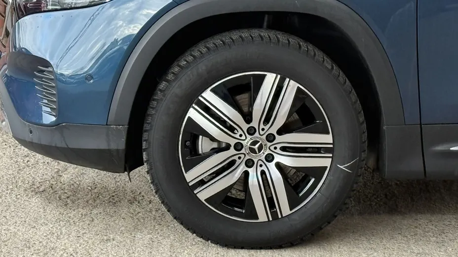 MERCEDES-BENZ EQB EQB 300 66.5kWh 4-Matic Progressive 7os.