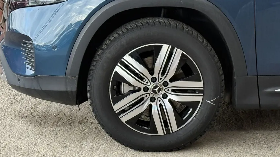 MERCEDES-BENZ EQB EQB 300 66.5kWh 4-Matic Progressive 7os.