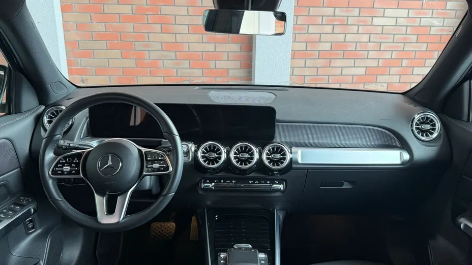 MERCEDES-BENZ EQB EQB 300 66.5kWh 4-Matic Progressive 7os.