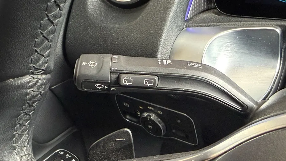 MERCEDES-BENZ EQB EQB 300 66.5kWh 4-Matic Progressive 7os.