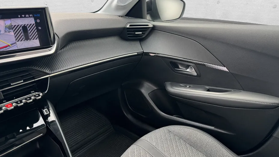 PEUGEOT 208 e-208 50kWh Allure