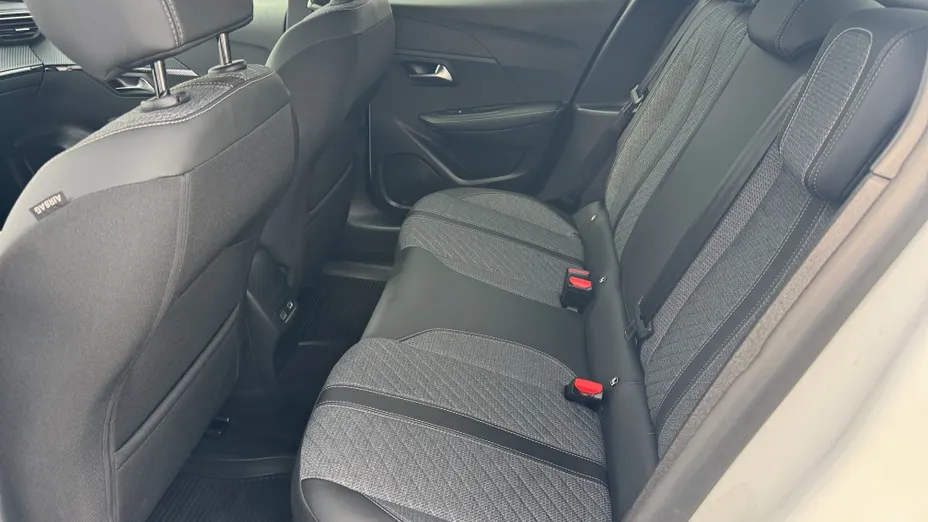 PEUGEOT 208 e-208 50kWh Allure