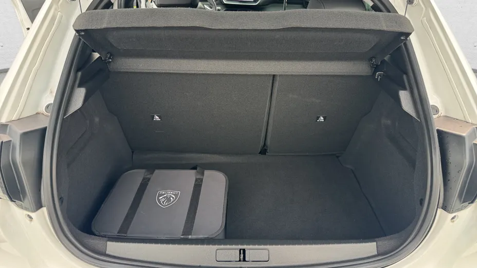 PEUGEOT 208 e-208 50kWh Allure