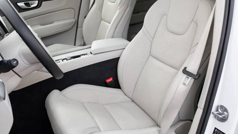 VOLVO XC60 XC60 B5 B AWD Ultimate Dark aut