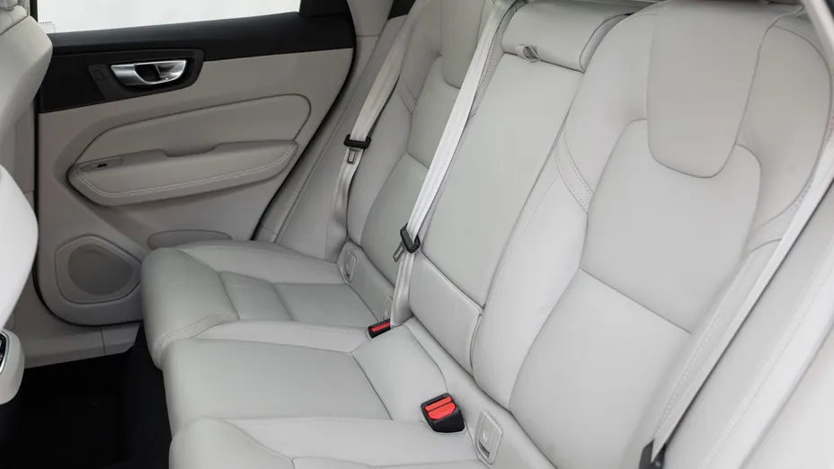 VOLVO XC60 XC60 B5 B AWD Ultimate Dark aut