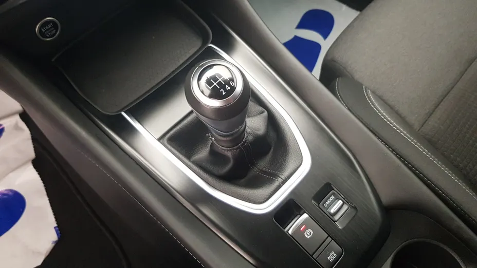 NISSAN Qashqai Qashqai 1.3 DIG-T mHEV N-Connecta