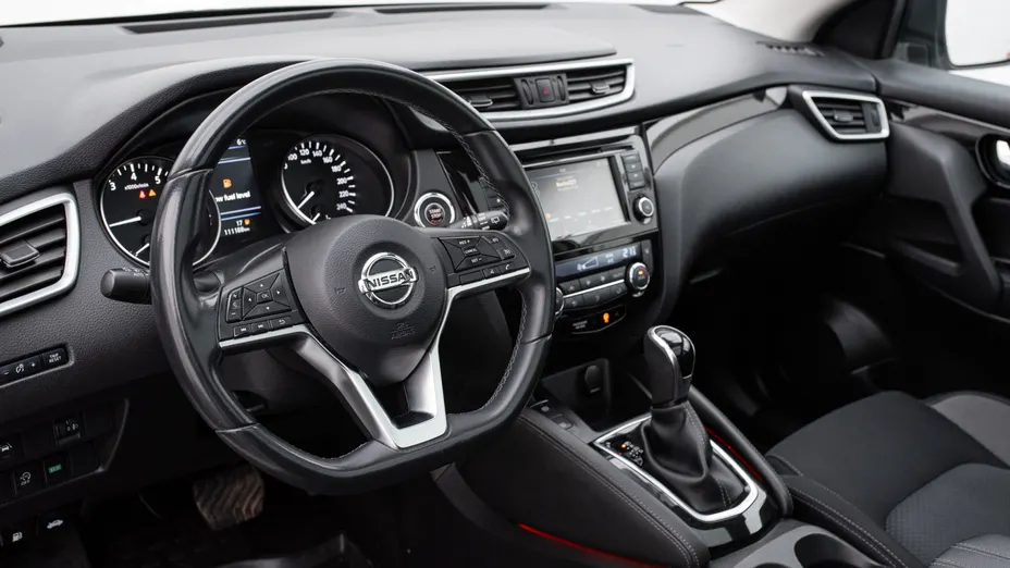 NISSAN Qashqai Qashqai 1.3 DIG-T N-Connecta DCT