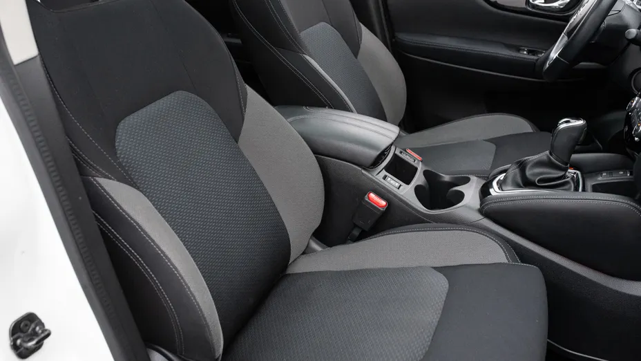 NISSAN Qashqai Qashqai 1.3 DIG-T N-Connecta DCT