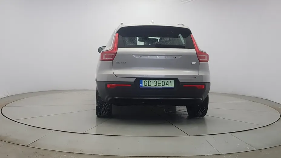 VOLVO XC40 XC40 73kWh P6 Recharge Plus aut