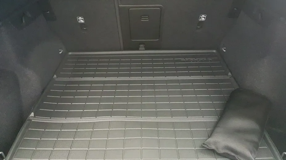 VOLVO XC40 XC40 73kWh P6 Recharge Plus aut