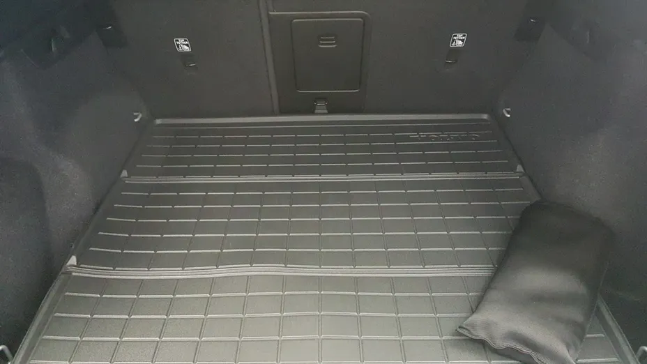 VOLVO XC40 XC40 73kWh P6 Recharge Plus aut