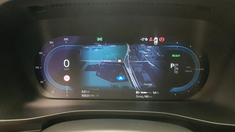 VOLVO XC40 XC40 73kWh P6 Recharge Plus aut