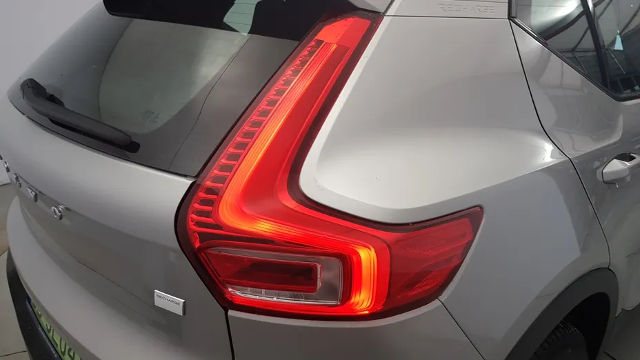 VOLVO XC40 XC40 73kWh P6 Recharge Plus aut