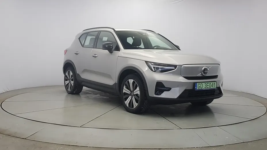VOLVO XC40 XC40 73kWh P6 Recharge Plus aut