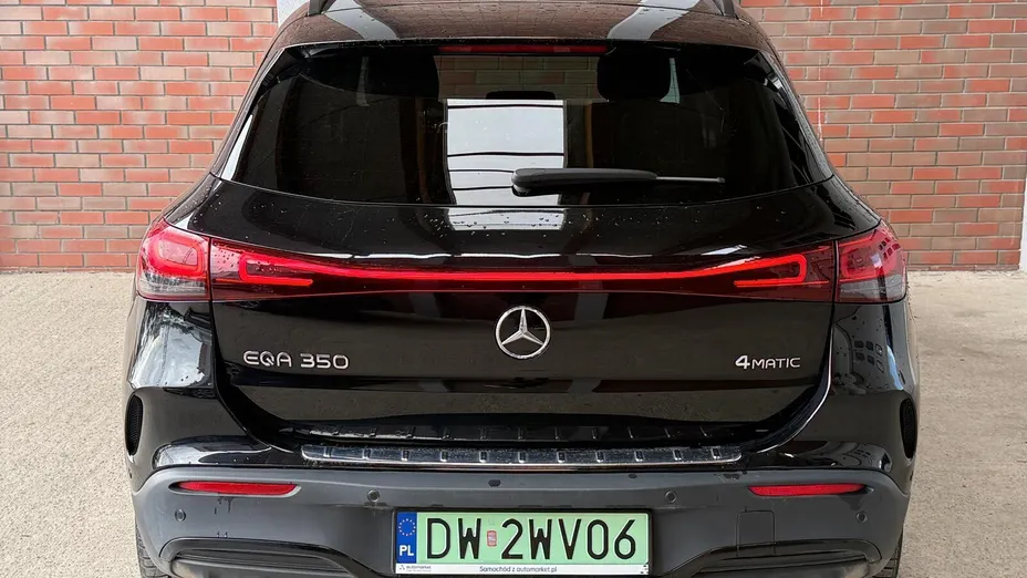 MERCEDES-BENZ EQA EQA 350 66.5kWh 4-Matic AMG Line
