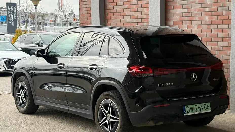 MERCEDES-BENZ EQA EQA 350 66.5kWh 4-Matic AMG Line
