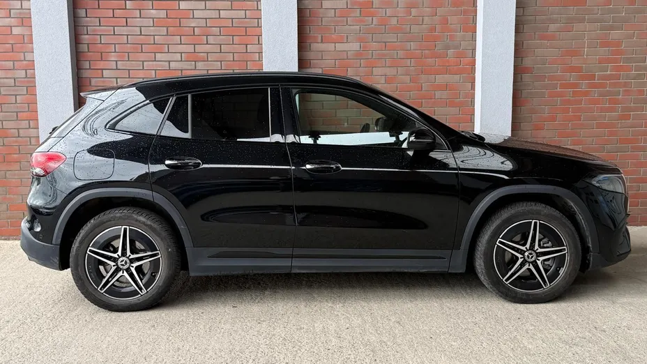 MERCEDES-BENZ EQA EQA 350 66.5kWh 4-Matic AMG Line
