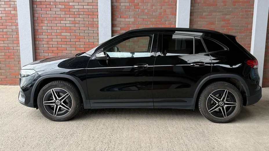 MERCEDES-BENZ EQA EQA 350 66.5kWh 4-Matic AMG Line