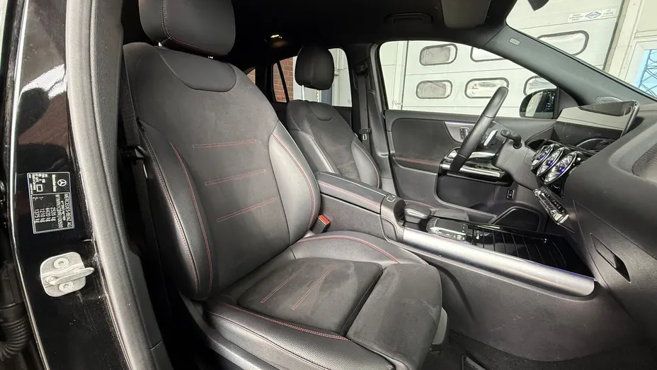 MERCEDES-BENZ EQA EQA 350 66.5kWh 4-Matic AMG Line