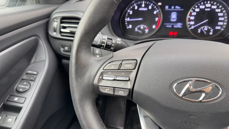 HYUNDAI i30 i30 1.5 T-GDI 48V Smart